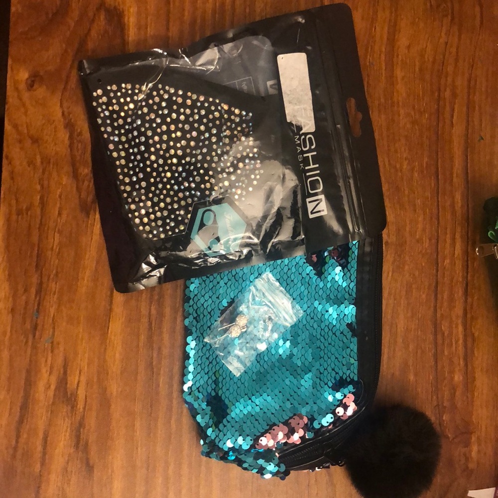 Face mask bag
